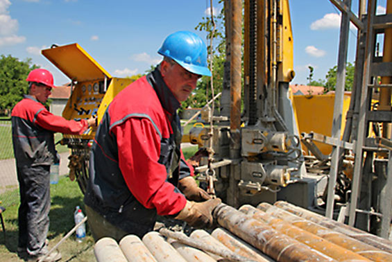 Men working with kellies